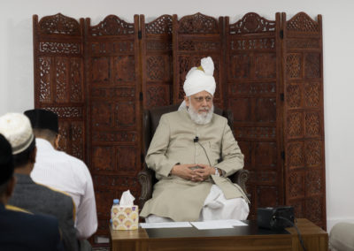 New convert's mulakaat with Huzoor (may Allah be His helper) in 2019